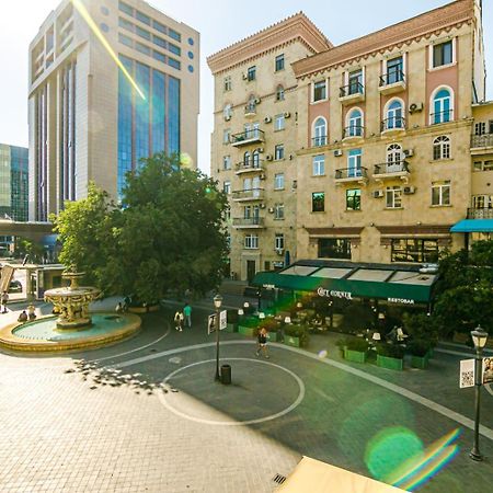 M Estate. 2 Room Home In Targovu Baku Luaran gambar