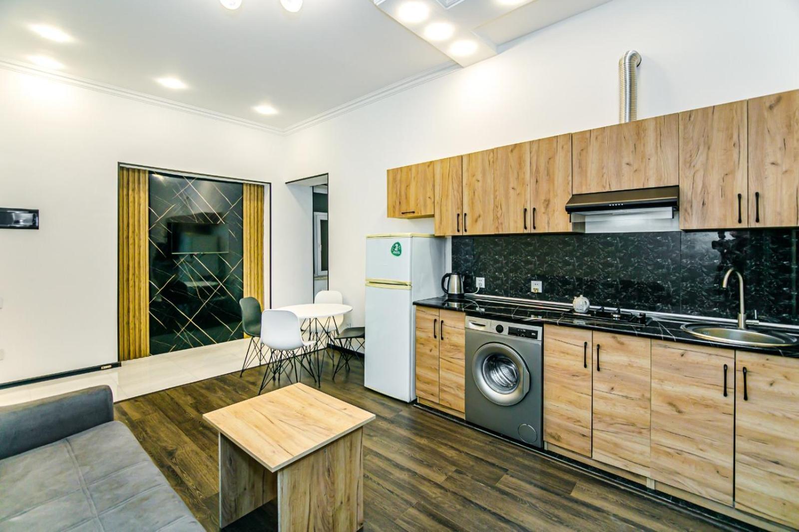 M Estate. 2 Room Home In Targovu Baku Luaran gambar