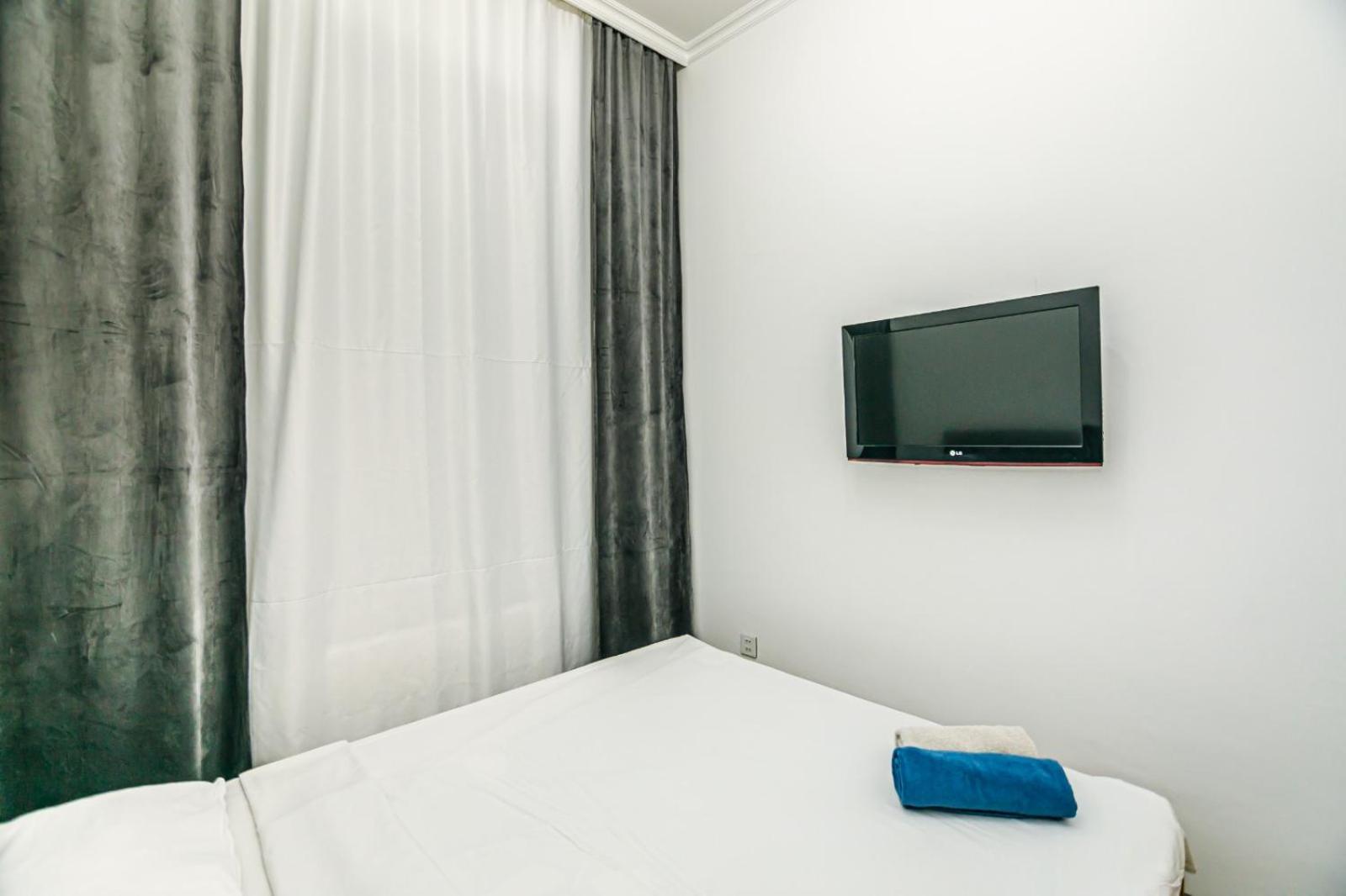 M Estate. 2 Room Home In Targovu Baku Luaran gambar